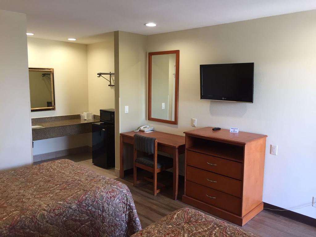 Simply Home Inn & Suites - Riverside Kamer foto