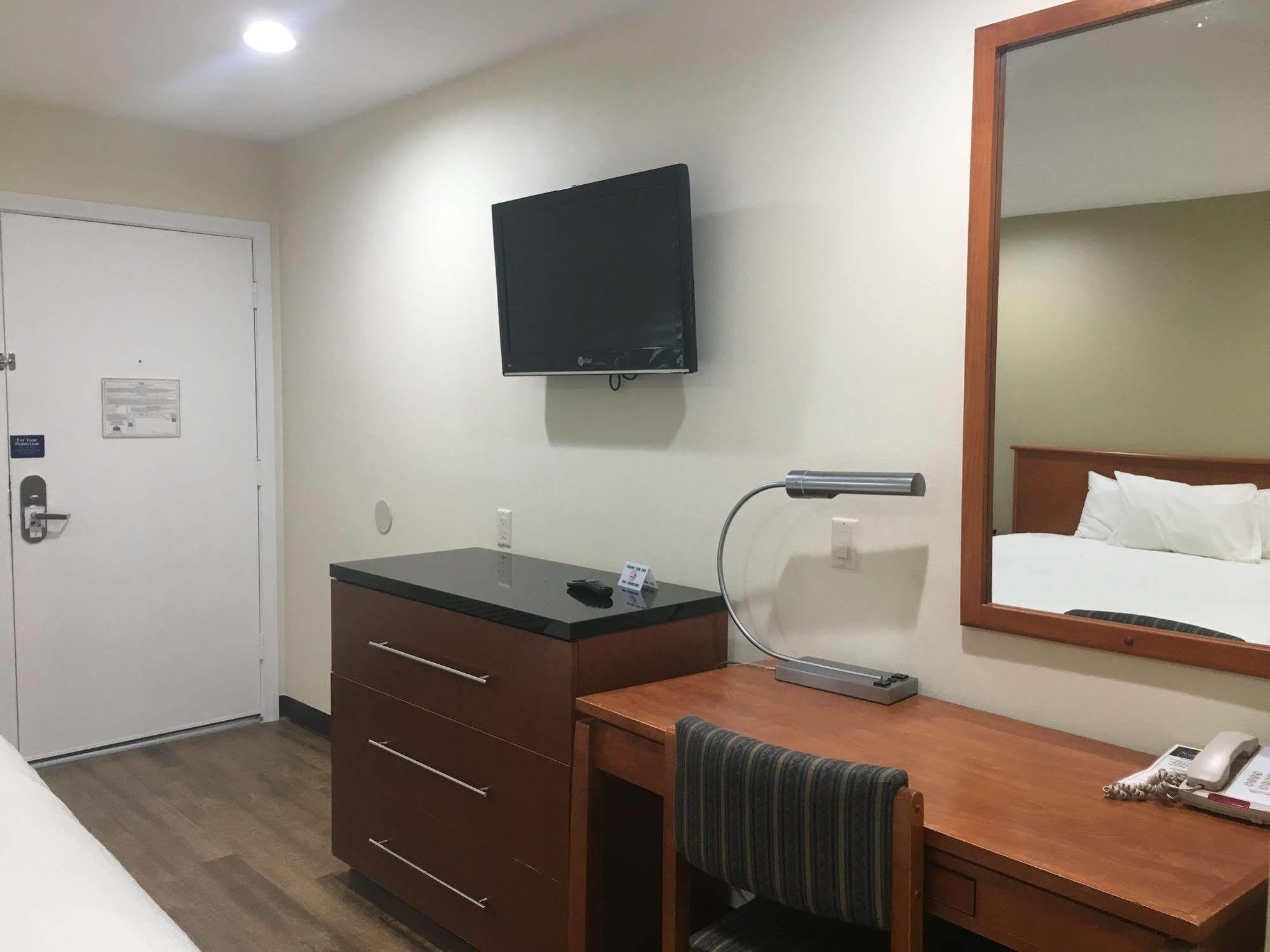 Simply Home Inn & Suites - Riverside Buitenkant foto