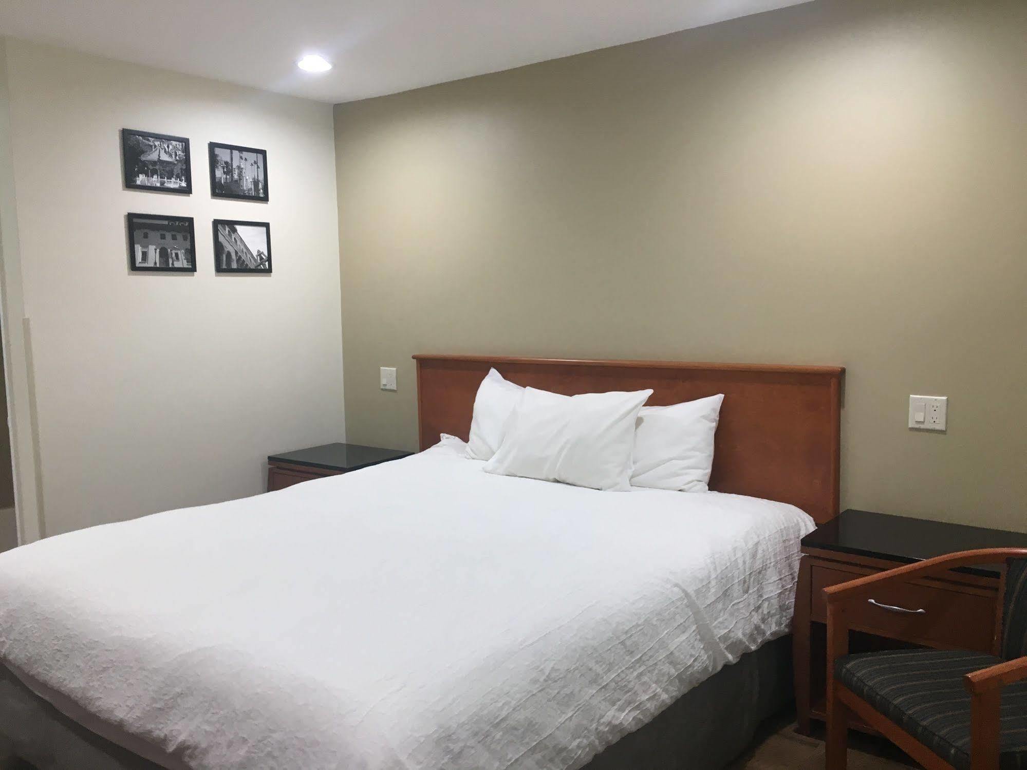 Simply Home Inn & Suites - Riverside Buitenkant foto