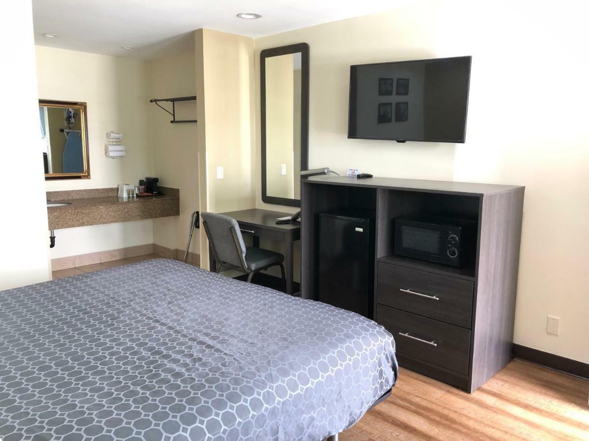Simply Home Inn & Suites - Riverside Buitenkant foto